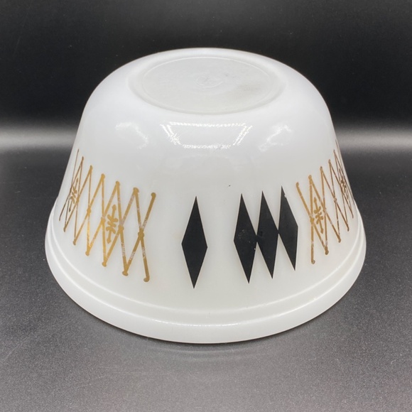 Federal Glass Bowl- white heatproof milk glass, black & gold diamonds MCM VTG'50 - Picture 4 of 6